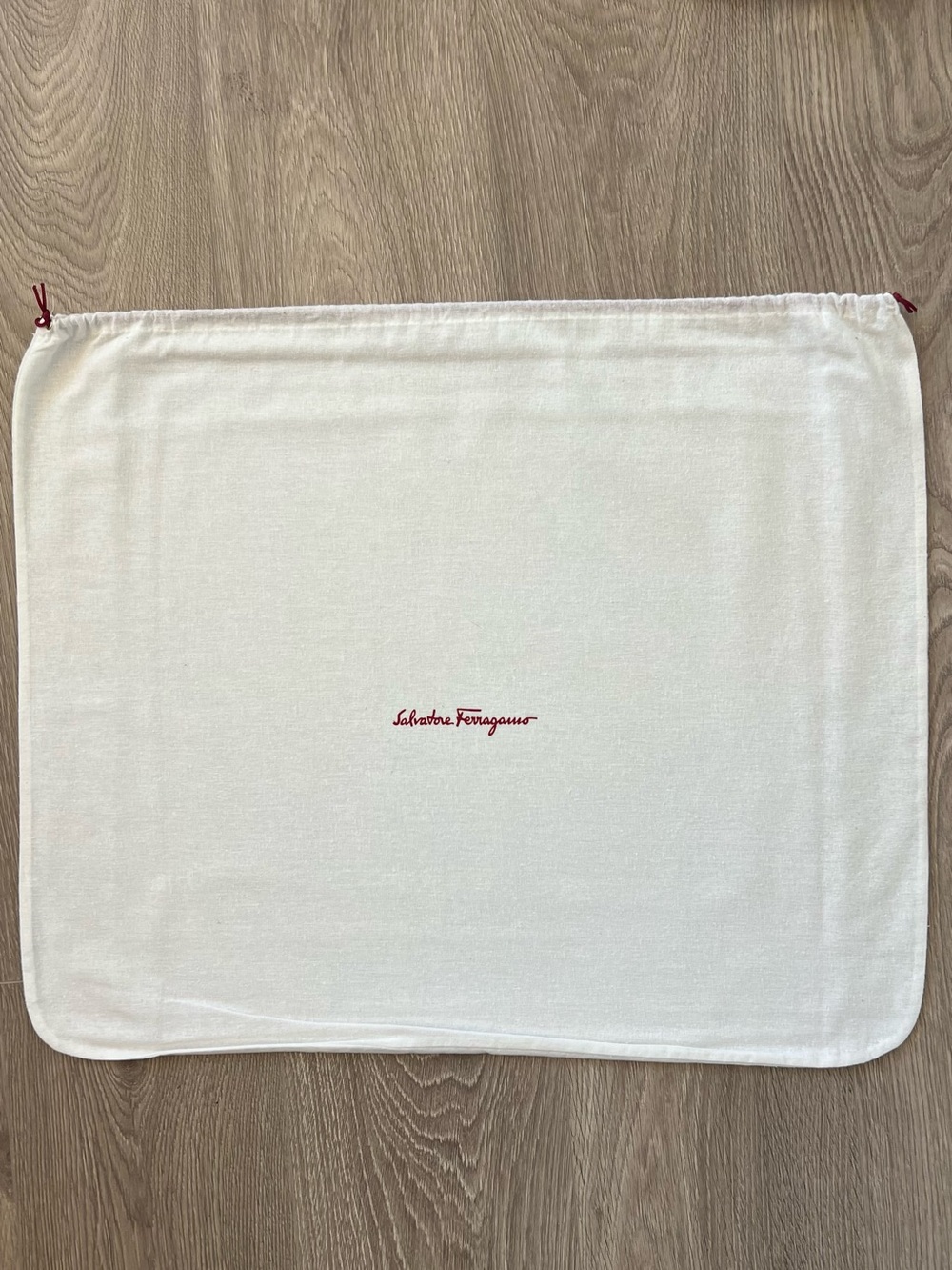 Salvatore Ferragamo dust bag (C338)